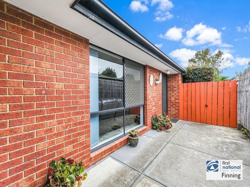 17 Friendship Close, Cranbourne West VIC 3977