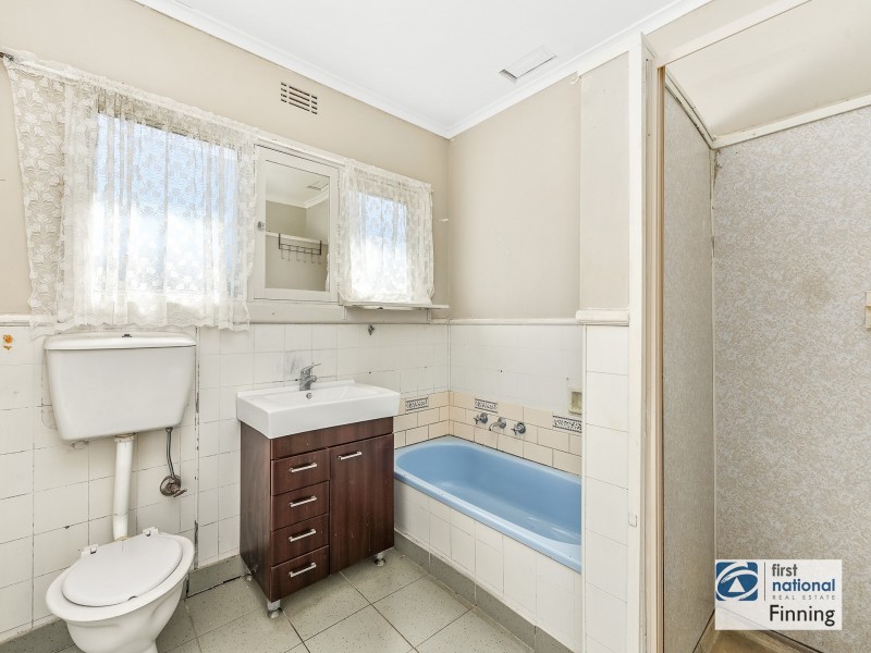 65 Cranbourne Drive, Cranbourne VIC 3977