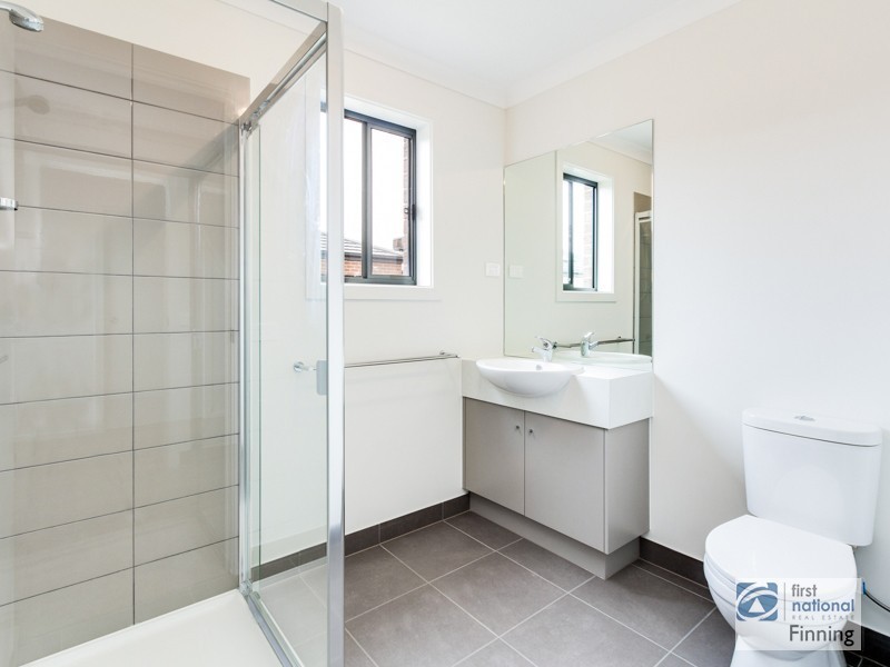 9 Boonwurring Street, Cranbourne East VIC 3977