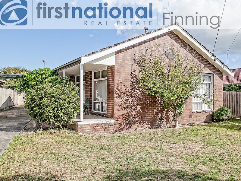 30 Campbell Parade, Cranbourne VIC 3977