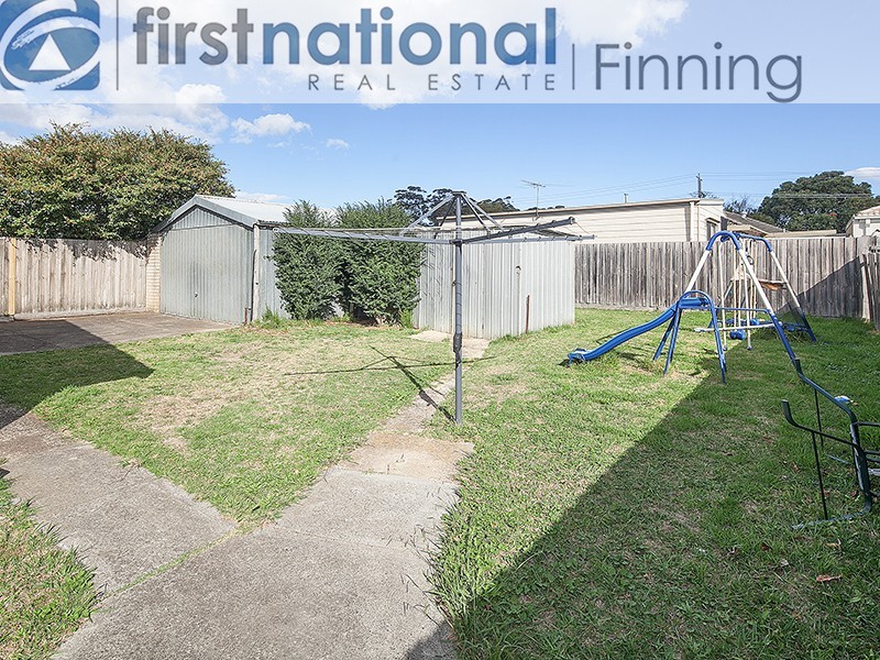 30 Campbell Parade, Cranbourne VIC 3977