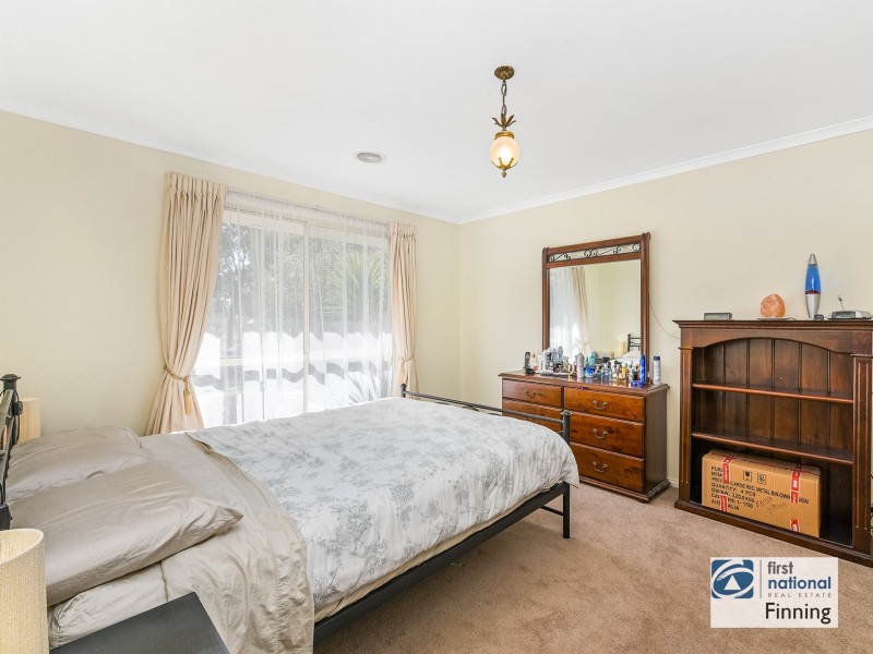 2 Oakmont Place, Cranbourne West VIC 3977