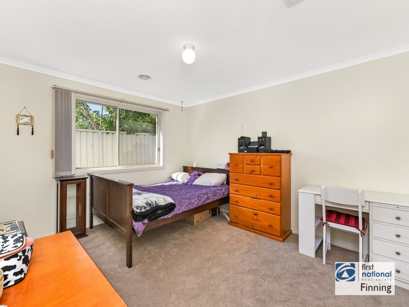 2 Oakmont Place, Cranbourne West VIC 3977