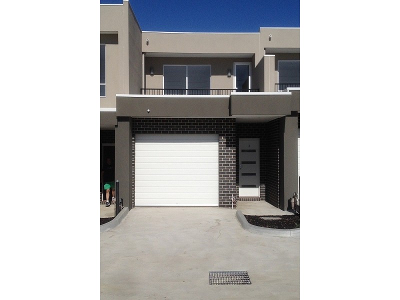 3/14-15 Hazelmere Avenue, Cranbourne West VIC 3977