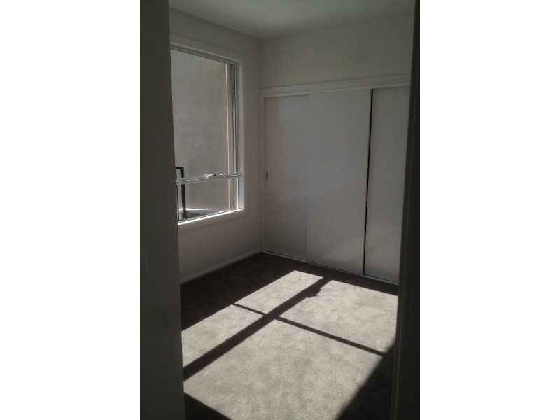 3/14-15 Hazelmere Avenue, Cranbourne West VIC 3977