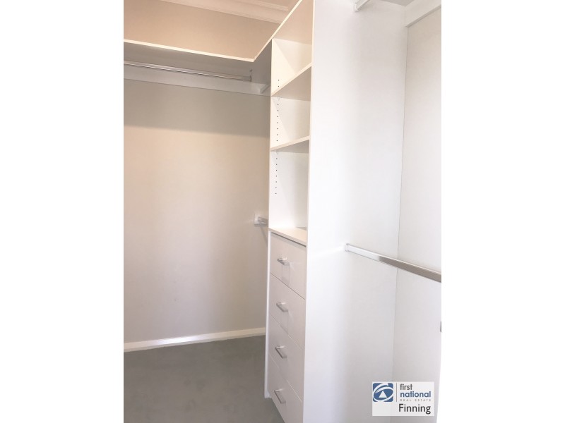 21 Brittlegum Road, Cranbourne East VIC 3977