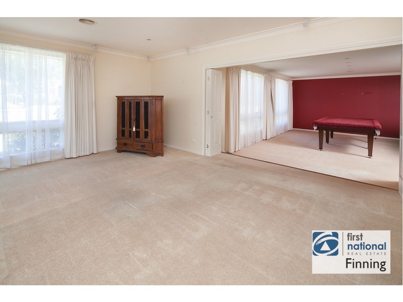 27 Lyall Street, Cranbourne VIC 3977