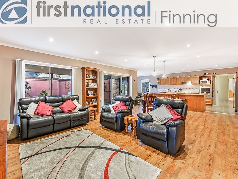 19 Gentle Annie Drv, Blind Bight VIC 3980