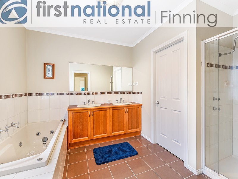 19 Gentle Annie Drv, Blind Bight VIC 3980