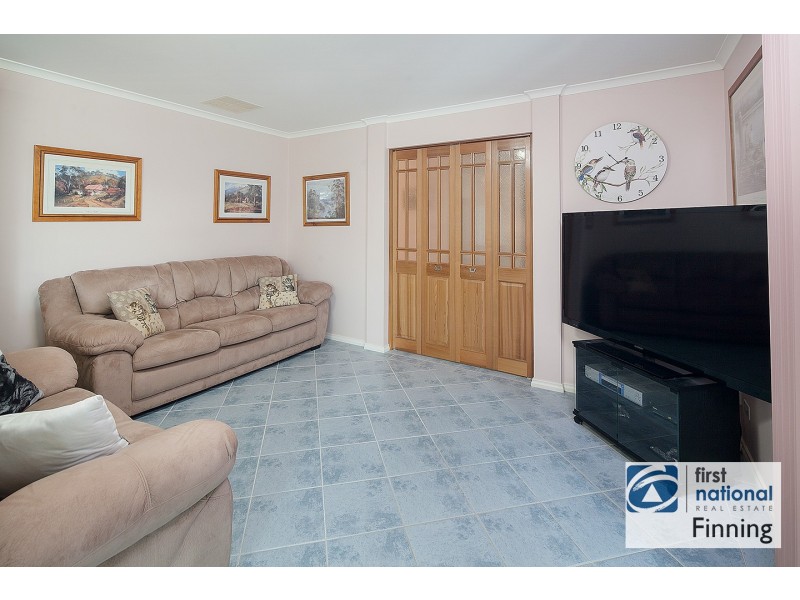 12 Prestwick Green, Cranbourne VIC 3977