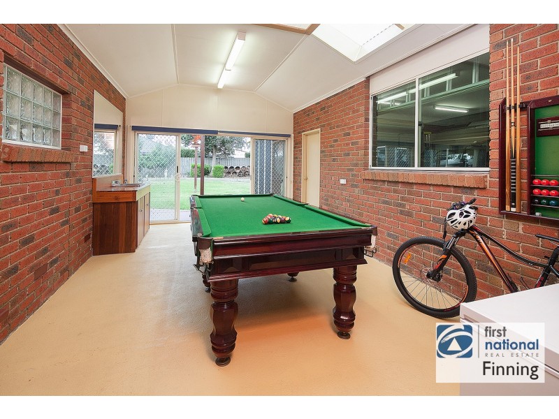 12 Prestwick Green, Cranbourne VIC 3977