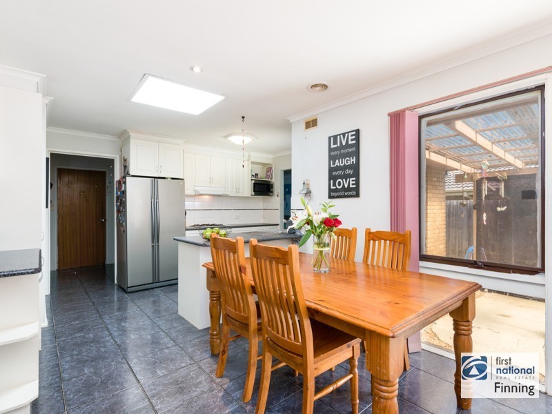 5 Kennedy Court, Cranbourne North VIC 3977