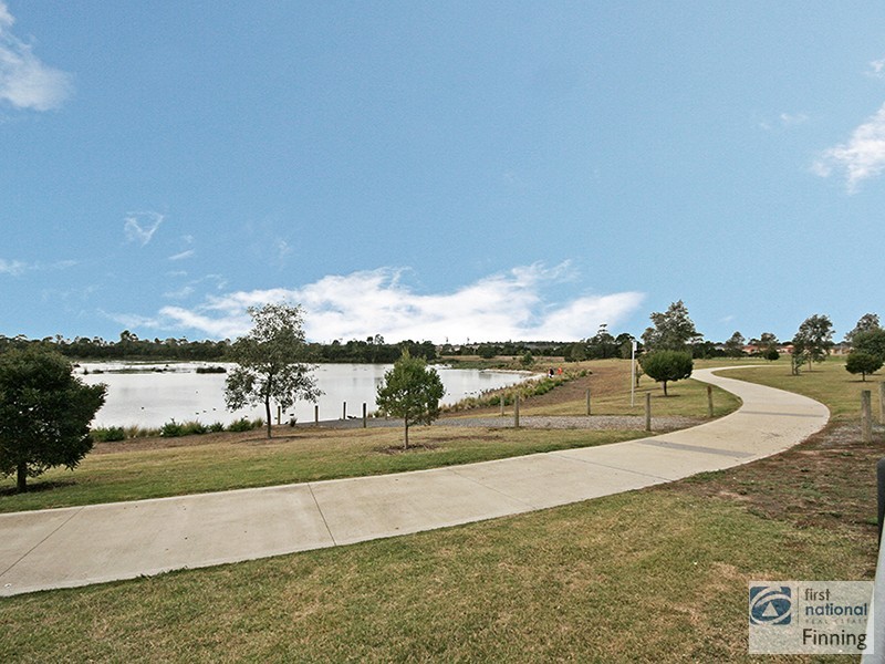 37 Fergus Lane, Cranbourne VIC 3977