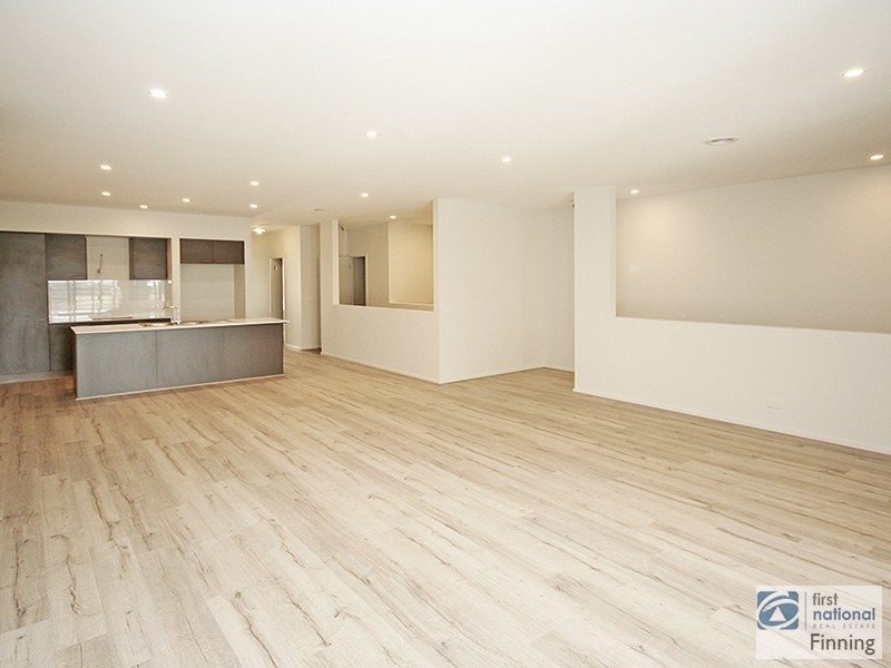 37 Fergus Lane, Cranbourne VIC 3977