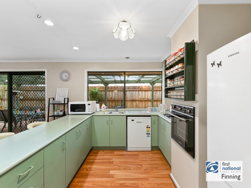 16 Neptune Place, Cranbourne West VIC 3977