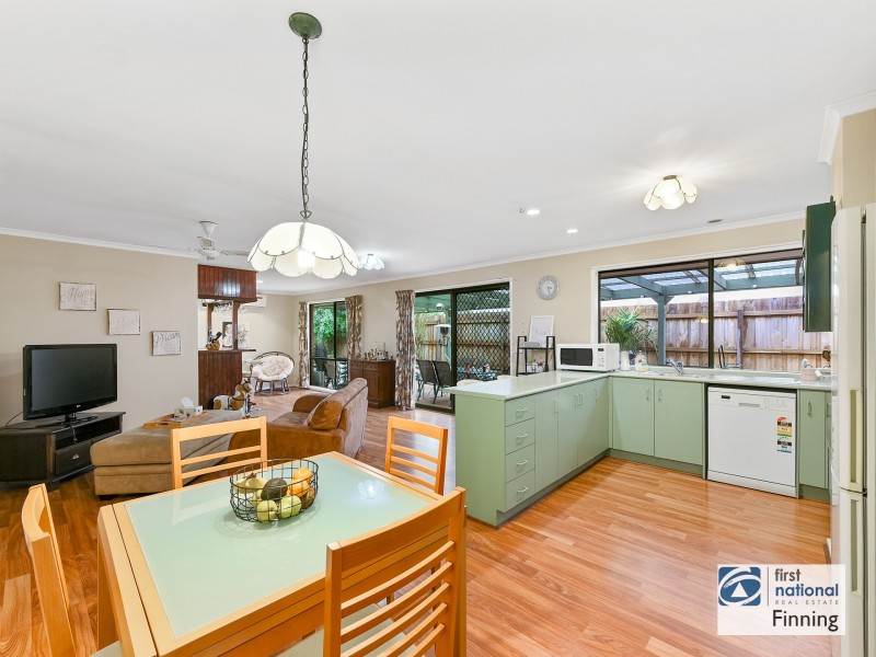 16 Neptune Place, Cranbourne West VIC 3977