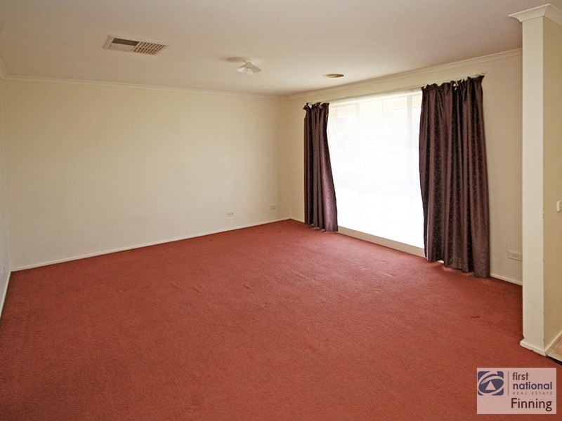 2 Talma Place, Cranbourne VIC 3977
