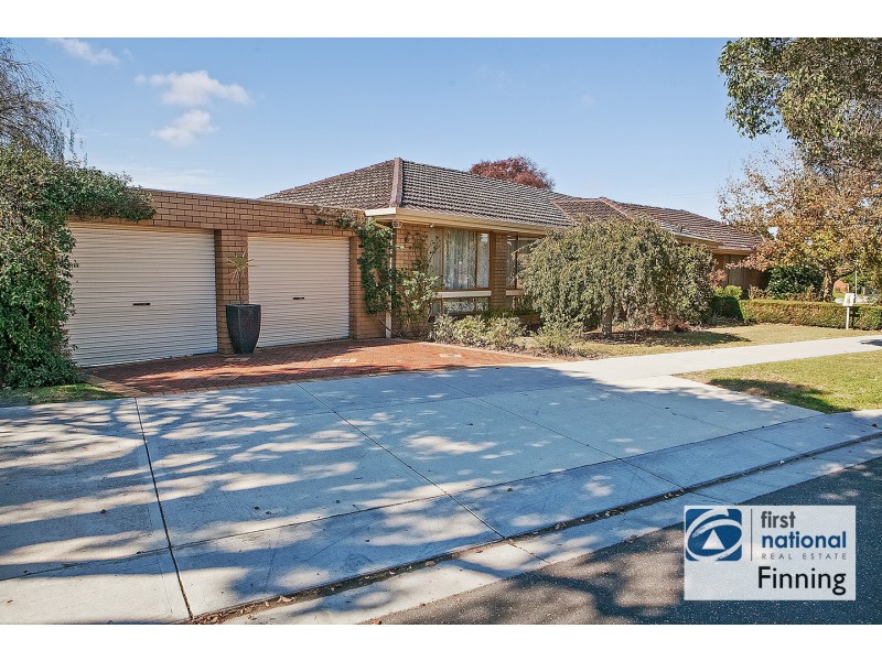 27 Lyall Street, Cranbourne VIC 3977