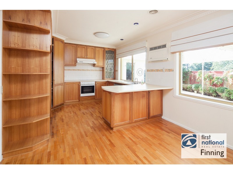 27 Lyall Street, Cranbourne VIC 3977