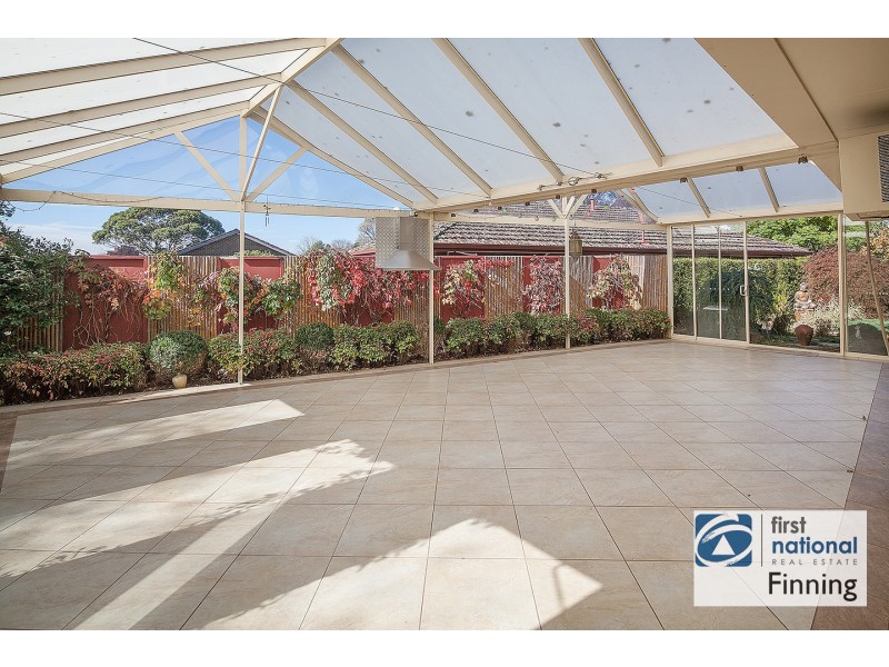 27 Lyall Street, Cranbourne VIC 3977
