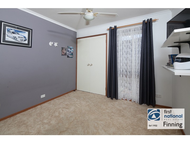 7 Denham Crescent, Cranbourne North VIC 3977