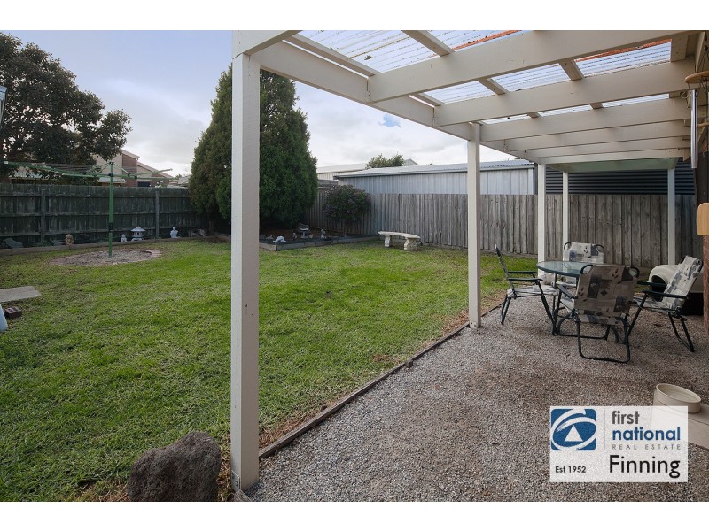 7 Denham Crescent, Cranbourne North VIC 3977