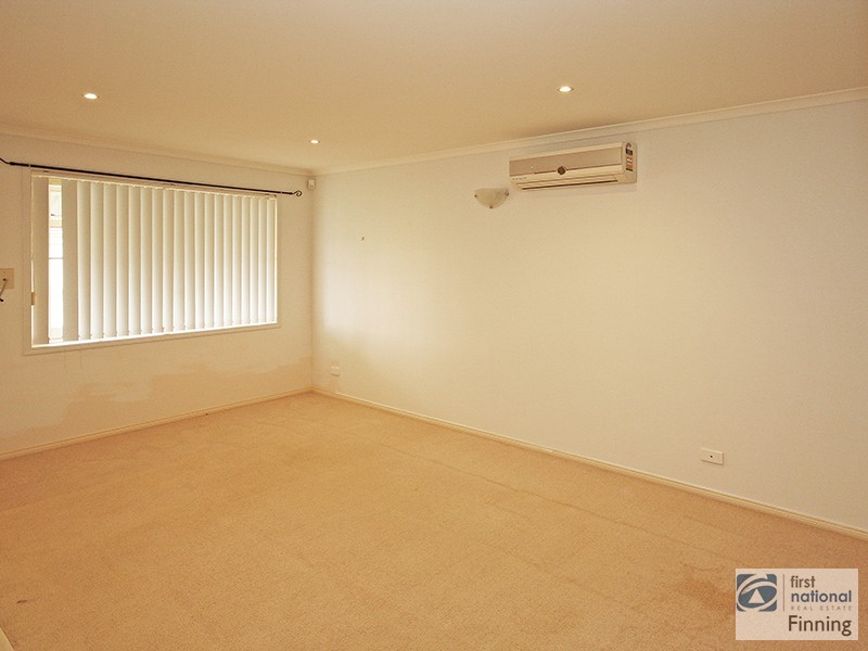 48 Miralie Way, Cranbourne West VIC 3977