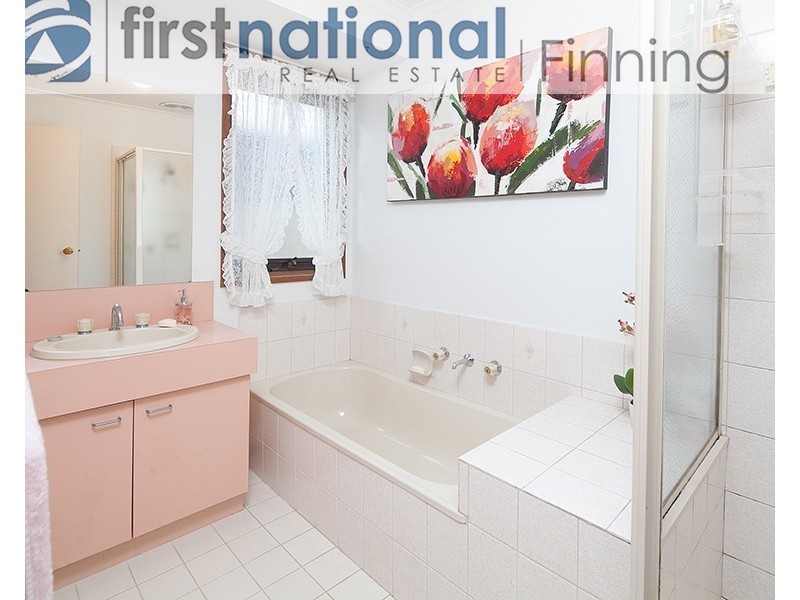 7 Denham Crs, Cranbourne North VIC 3977