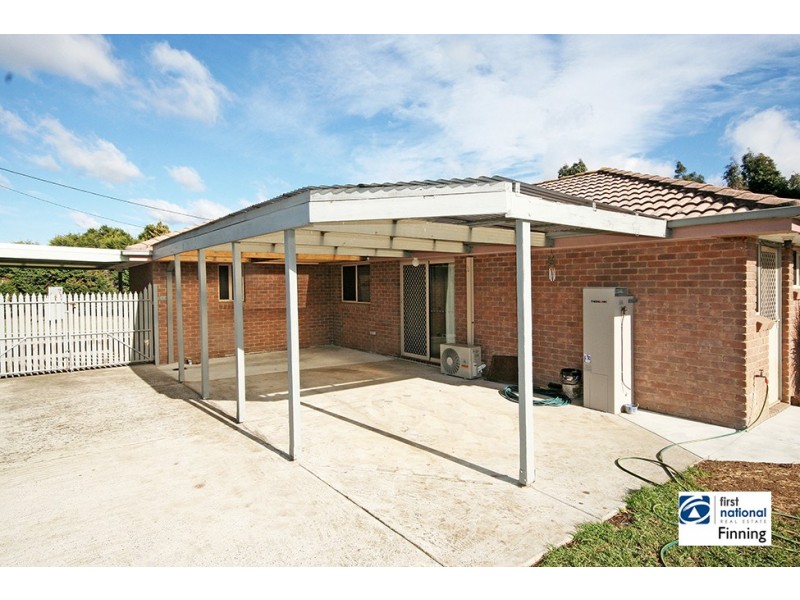 2 Dior Crt, Cranbourne West VIC 3977