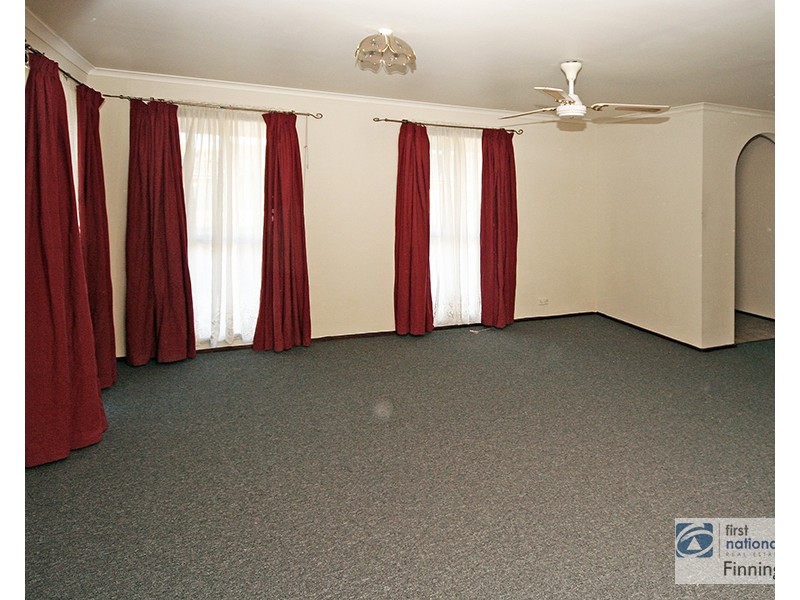 39 Fenfield Street, Cranbourne VIC 3977