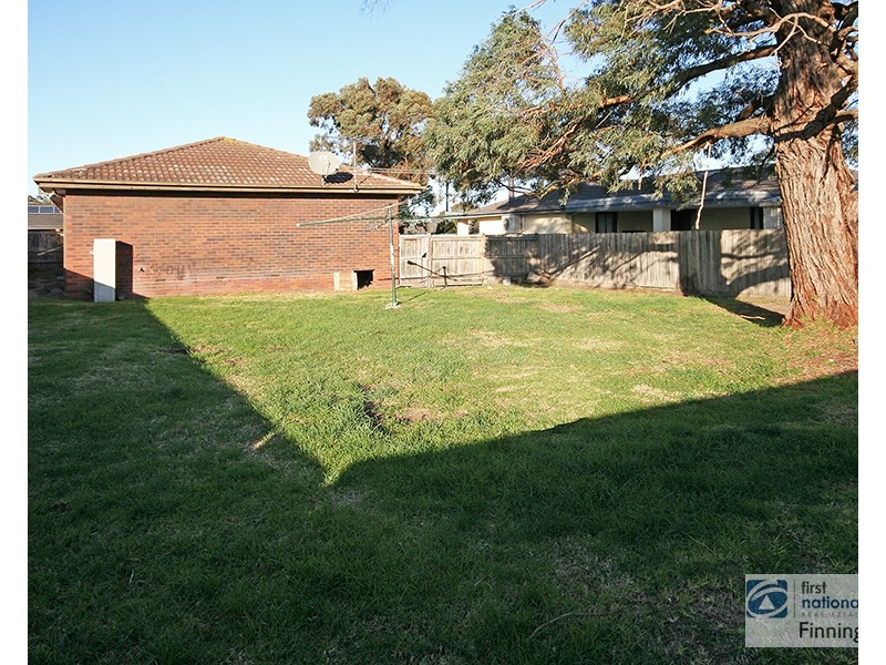 39 Fenfield Street, Cranbourne VIC 3977