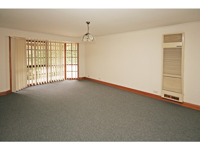 2/214 Sladen Street, Cranbourne VIC 3977