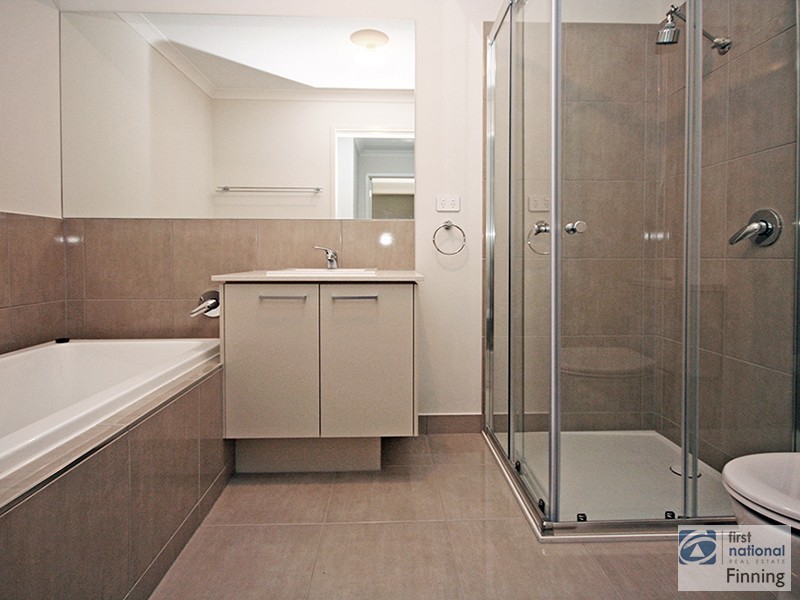 3 Chesney Circuit, Clyde VIC 3978