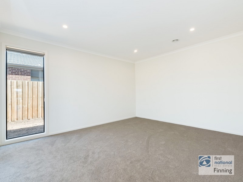 9 Pony Court, Cranbourne East VIC 3977