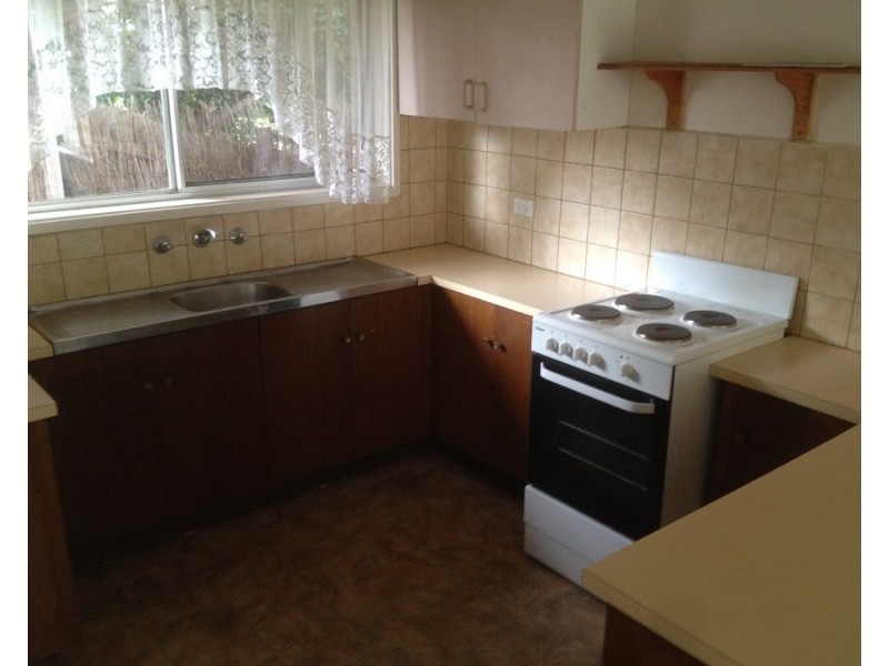 1/4 Walter Street, Cranbourne VIC 3977