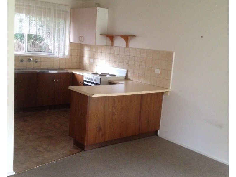 1/4 Walter Street, Cranbourne VIC 3977