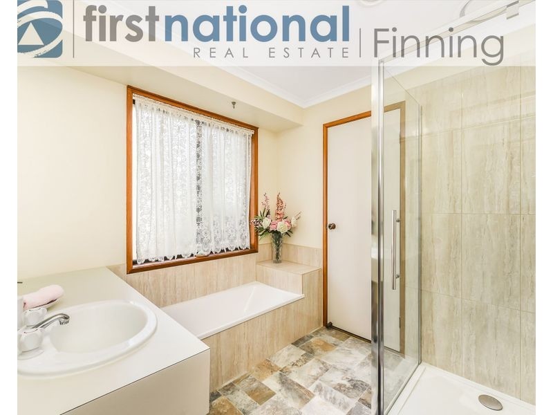 14 Chomley Street, Cranbourne VIC 3977