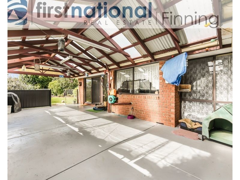 14 Chomley Street, Cranbourne VIC 3977