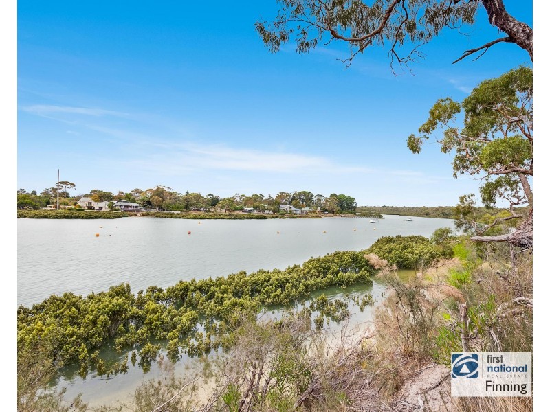 2 Edgewater, Warneet VIC 3980