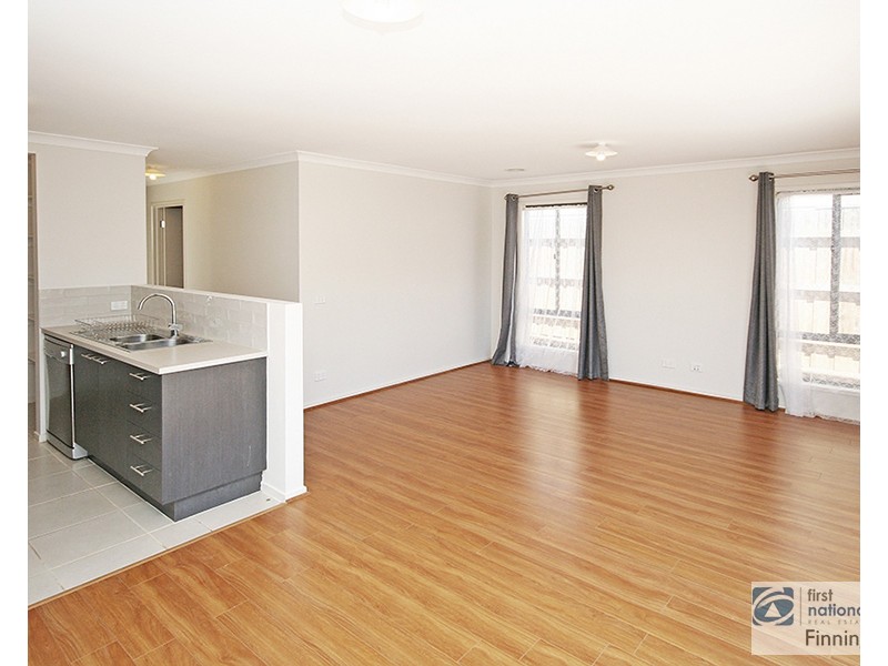 6 Trickett Street, Clyde VIC 3978