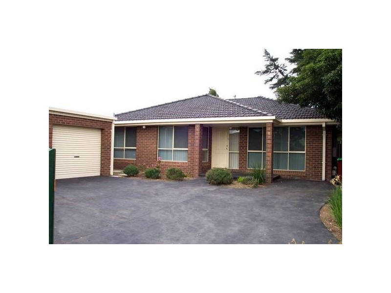 2/70 Pound Road, Hampton Park VIC 3976