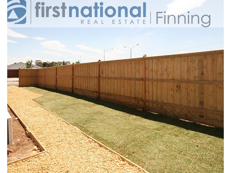 4 Pasadena Boulevard, Clyde VIC 3978