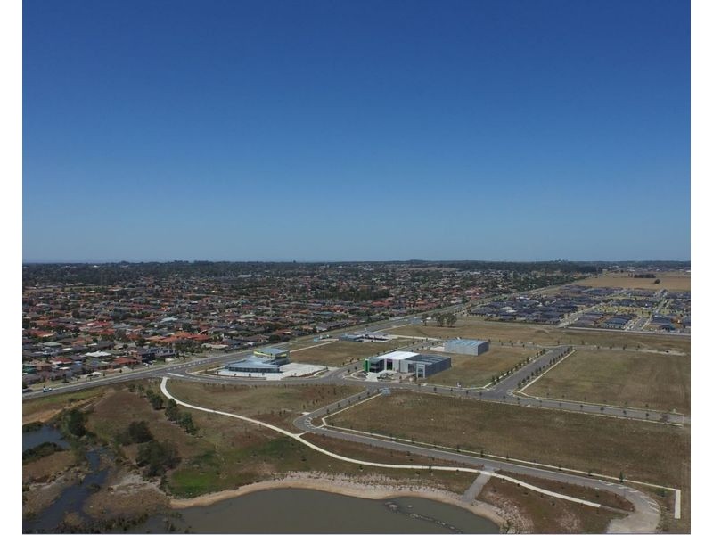 11-13 Universal Way, Cranbourne VIC 3977