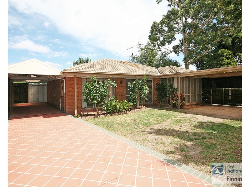 2/54 Cranbourne Drive, Cranbourne VIC 3977