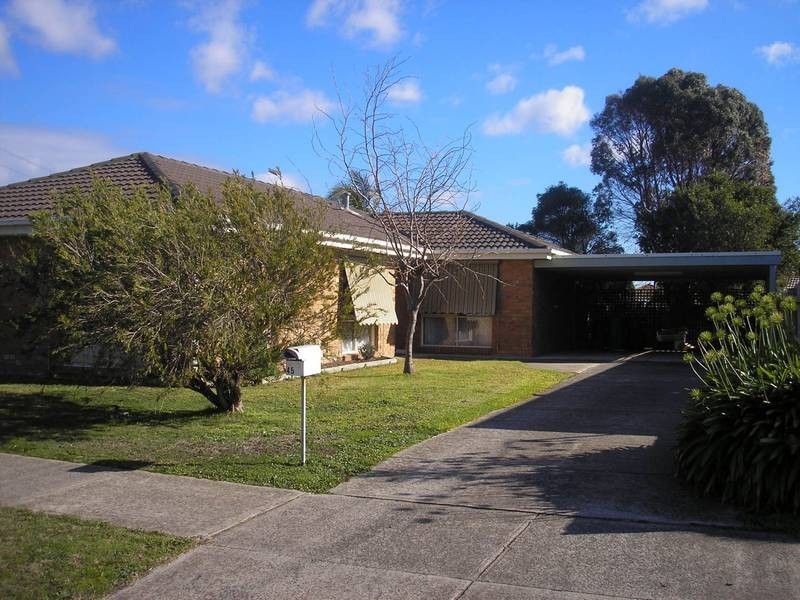 45 Navarre Drive, Cranbourne VIC 3977