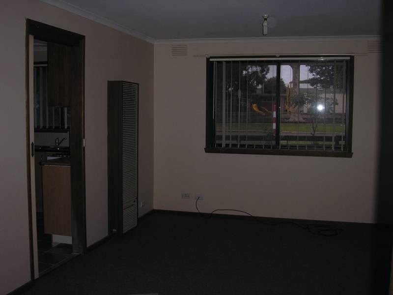 1/12 Russell Street, Cranbourne VIC 3977