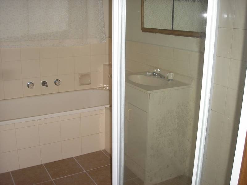 1/12 Russell Street, Cranbourne VIC 3977