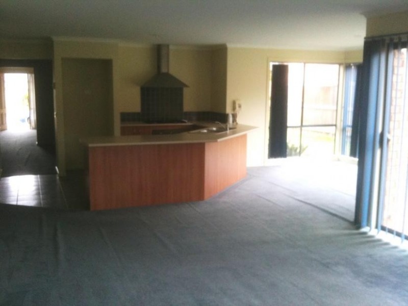 121 Aylmer Road, Lyndhurst VIC 3975