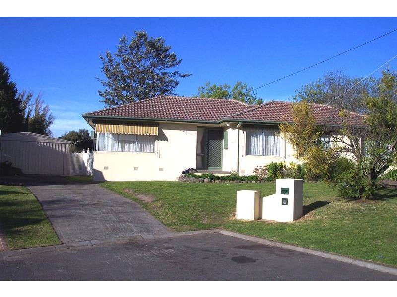 14 Mallory Court, Cranbourne VIC 3977