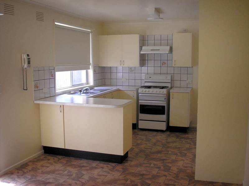 14 Mallory Court, Cranbourne VIC 3977